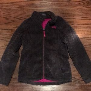 Girls grey fluffy north face jacket